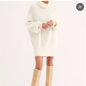 Free People Cocoa Oversized Tunic Sweater in Ivory